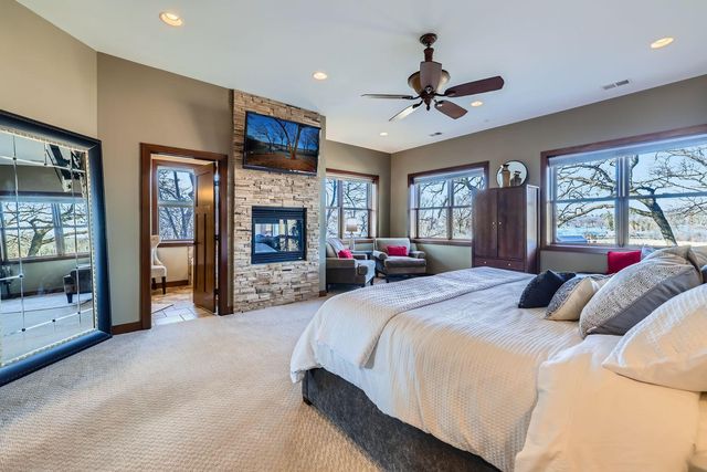 19900 Cottagewood Road, Deephaven, MN 55331