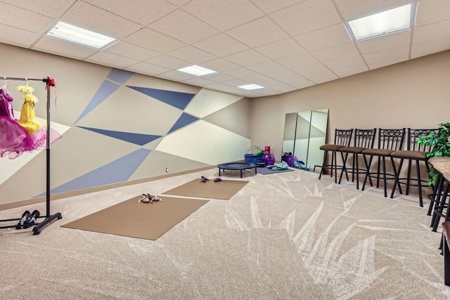 19900 Cottagewood Road, Deephaven, MN 55331