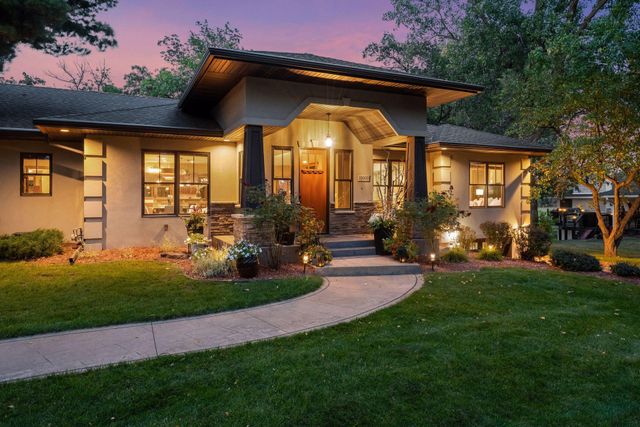 19900 Cottagewood Road, Deephaven, MN 55331