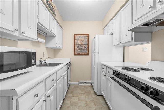 86 Point Elkhart DRIVE, Elkhart Lake, WI 53020