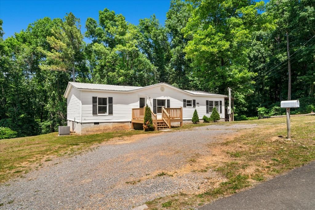 2815 Lyle Circle, Dalton, GA 30721