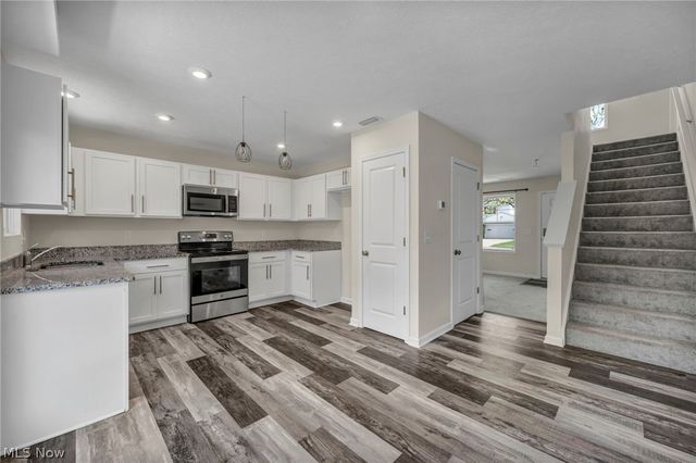 189 Alexander Drive, Elyria, OH 44035
