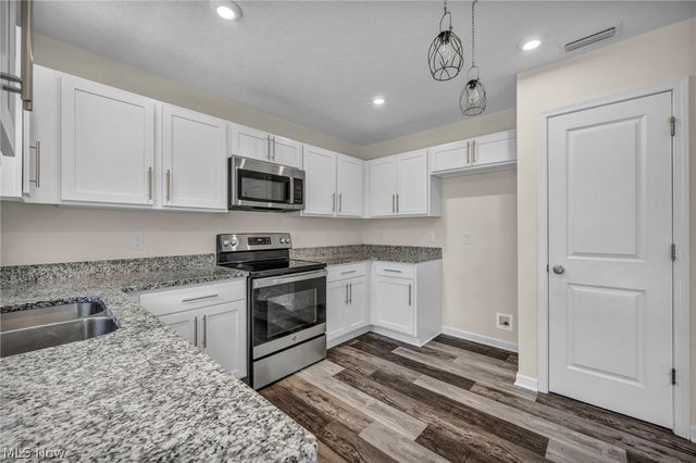 189 Alexander Drive, Elyria, OH 44035