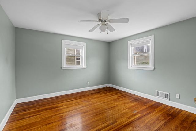 50 Main St, Foxboro, MA 02035