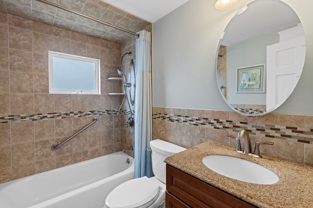 50 Main St, Foxboro, MA 02035