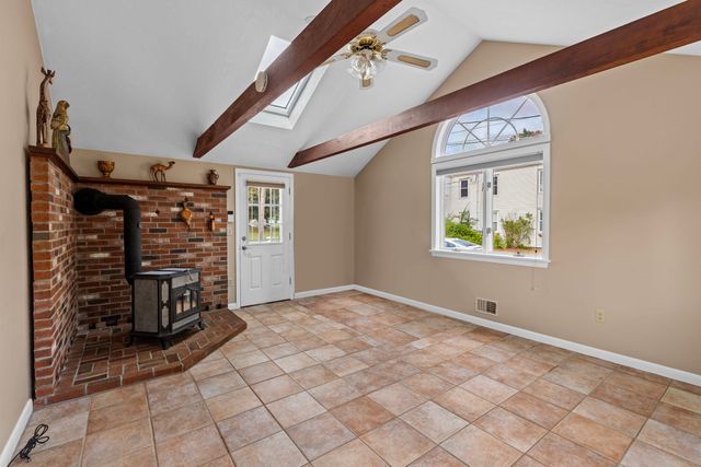 50 Main St, Foxboro, MA 02035