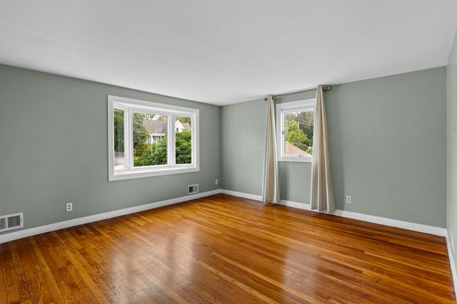 50 Main St, Foxboro, MA 02035