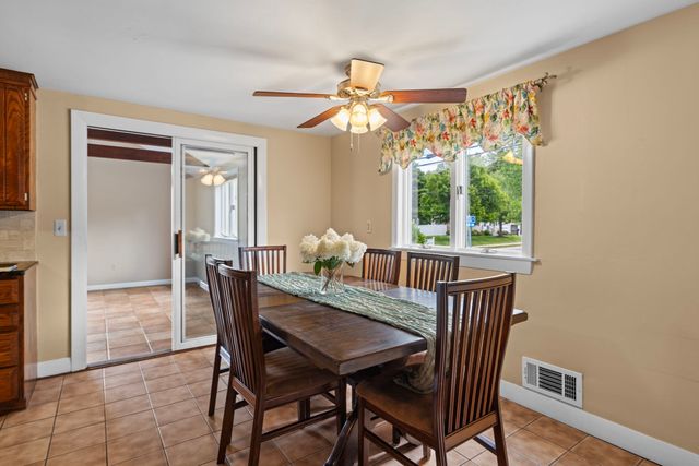 50 Main St, Foxboro, MA 02035