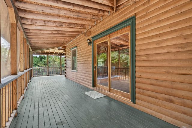 25 Old Center St, Carver, MA 02330