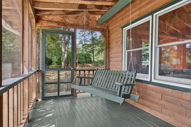 25 Old Center St, Carver, MA 02330