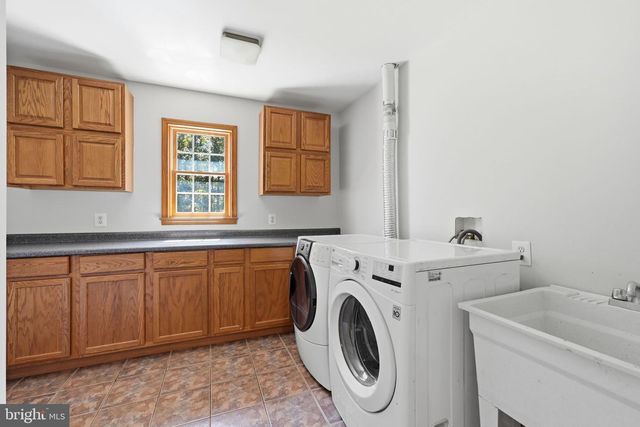 3459 ENDURO RUN RD, Midland, VA 22728