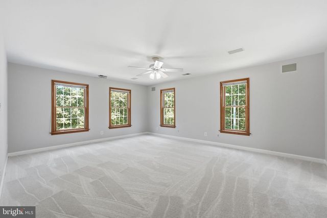 3459 ENDURO RUN RD, Midland, VA 22728