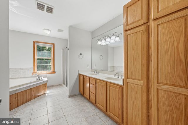 3459 ENDURO RUN RD, Midland, VA 22728
