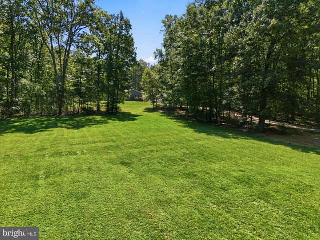3459 ENDURO RUN RD, Midland, VA 22728
