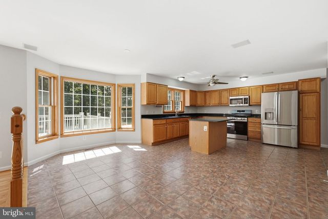 3459 ENDURO RUN RD, Midland, VA 22728