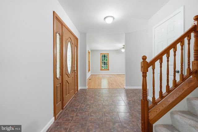 3459 ENDURO RUN RD, Midland, VA 22728