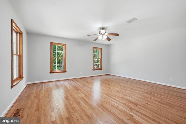3459 ENDURO RUN RD, Midland, VA 22728