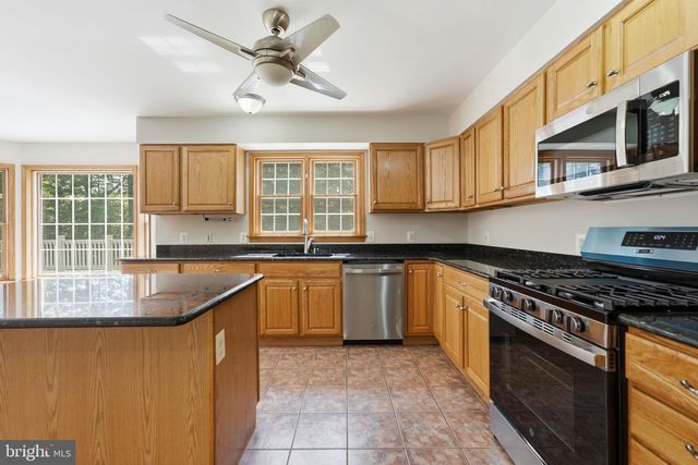 3459 ENDURO RUN RD, Midland, VA 22728