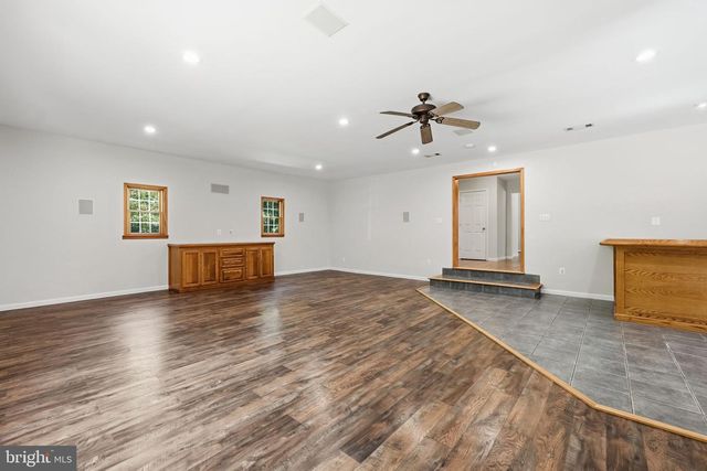 3459 ENDURO RUN RD, Midland, VA 22728