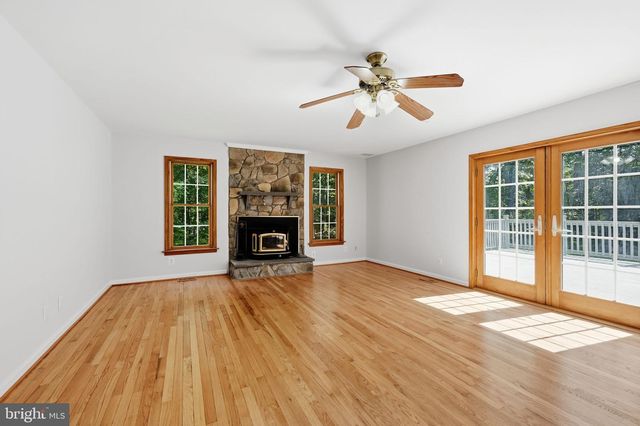 3459 ENDURO RUN RD, Midland, VA 22728