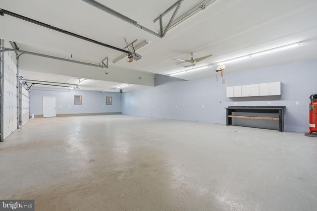 3459 ENDURO RUN RD, Midland, VA 22728