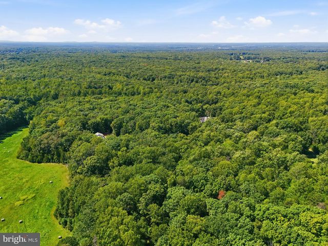 3459 ENDURO RUN RD, Midland, VA 22728