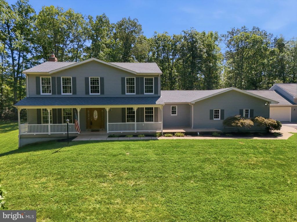 3459 ENDURO RUN RD, Midland, VA 22728