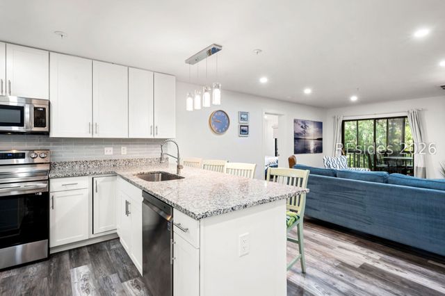 50 Yacht Cove Dr Apt 510, Hilton Head Island, SC 29928