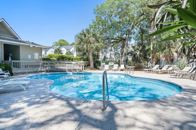 50 Yacht Cove Dr Apt 510, Hilton Head Island, SC 29928