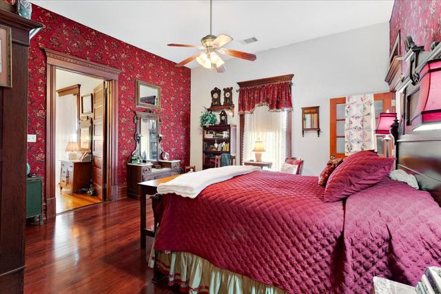 704 E Main Street, Honey Grove, TX 75446