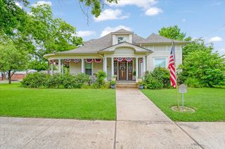 704 E Main Street, Honey Grove, TX 75446
