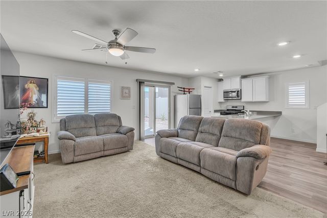 6183 Pink Cosmos Avenue, Las Vegas, NV 89122