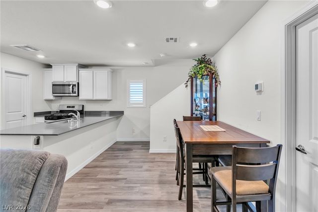 6183 Pink Cosmos Avenue, Las Vegas, NV 89122