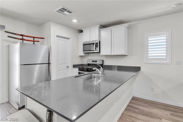 6183 Pink Cosmos Avenue, Las Vegas, NV 89122
