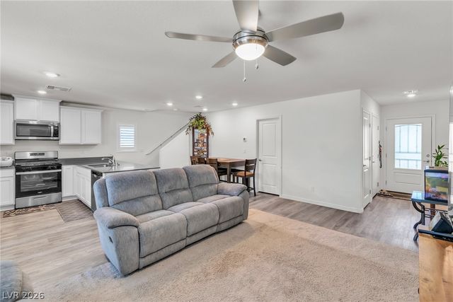 6183 Pink Cosmos Avenue, Las Vegas, NV 89122