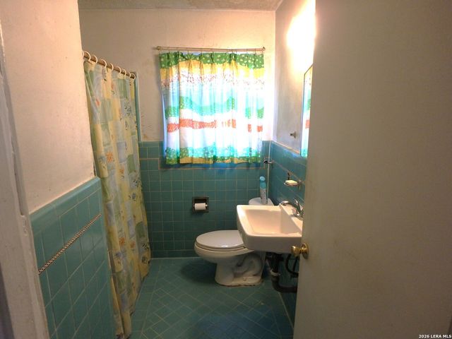 455 Savannah Dr, San Antonio, TX 78213