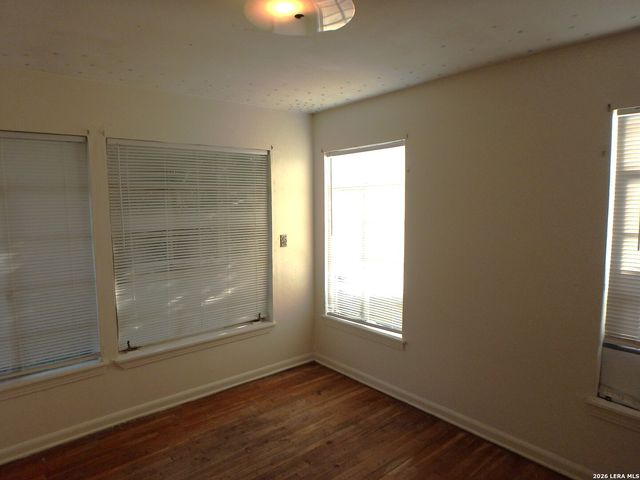 455 Savannah Dr, San Antonio, TX 78213