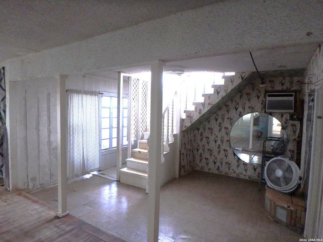 455 Savannah Dr, San Antonio, TX 78213