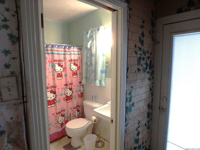 455 Savannah Dr, San Antonio, TX 78213