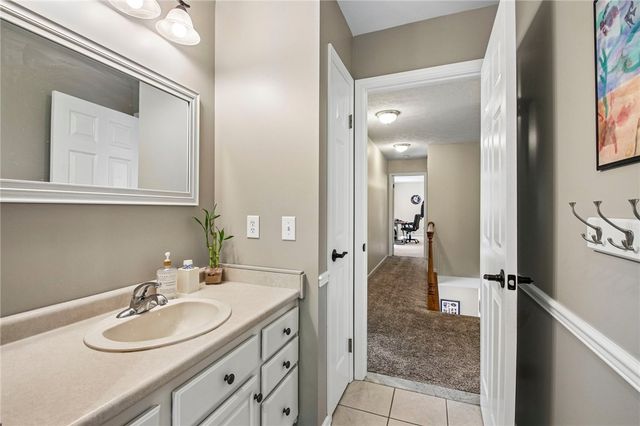17 Shady Oaks Trail, Ogden, NY 14559