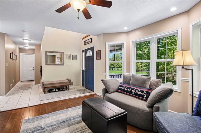 17 Shady Oaks Trail, Ogden, NY 14559