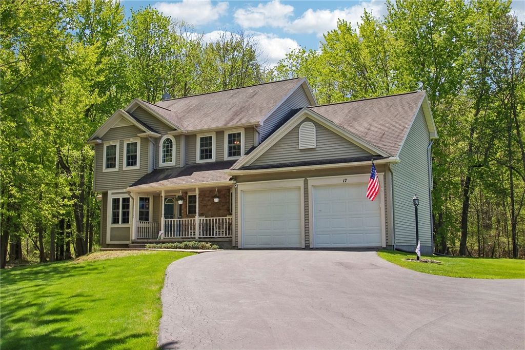 17 Shady Oaks Trail, Ogden, NY 14559