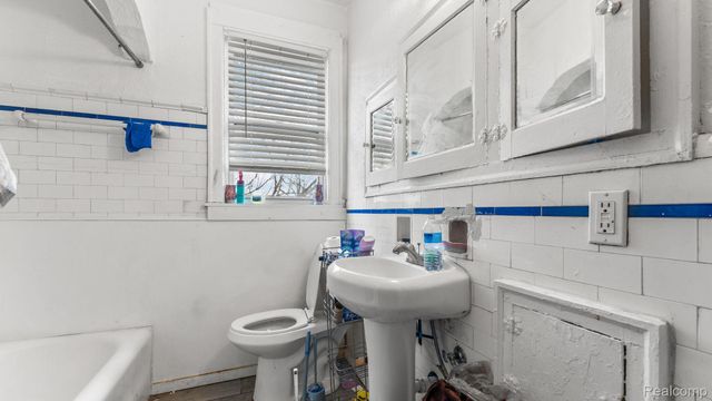 3222 Richton Street, Detroit, MI 48206