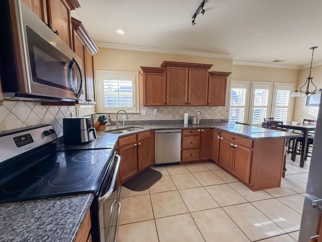 370 RUNNING BROOK LN, Oakland, TN 38060