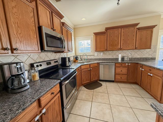 370 RUNNING BROOK LN, Oakland, TN 38060