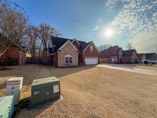370 RUNNING BROOK LN, Oakland, TN 38060