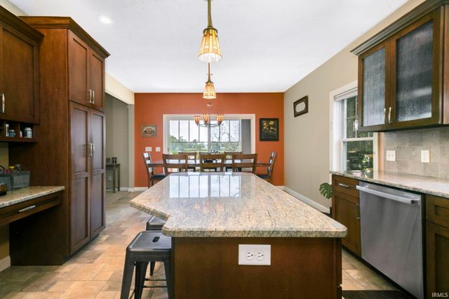 16292 Norwood Lane, Goshen, IN 46526