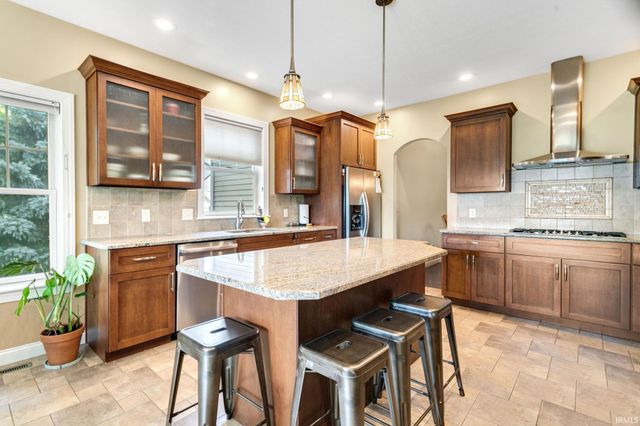 16292 Norwood Lane, Goshen, IN 46526