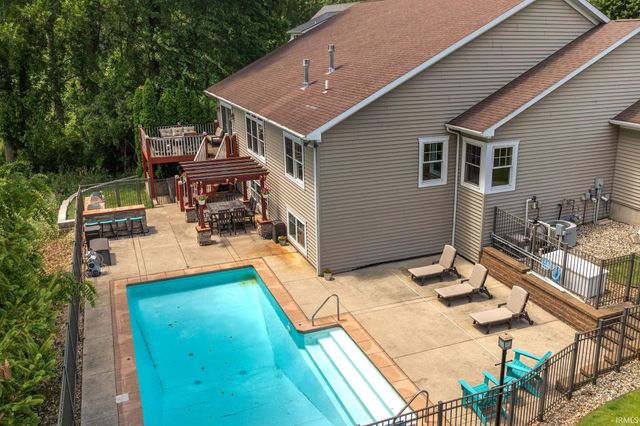 16292 Norwood Lane, Goshen, IN 46526