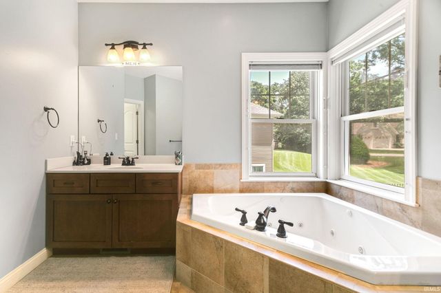 16292 Norwood Lane, Goshen, IN 46526